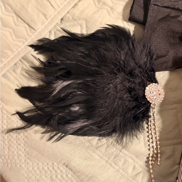 Flapper Wig and Accessory Set - Picture 2 of 5
